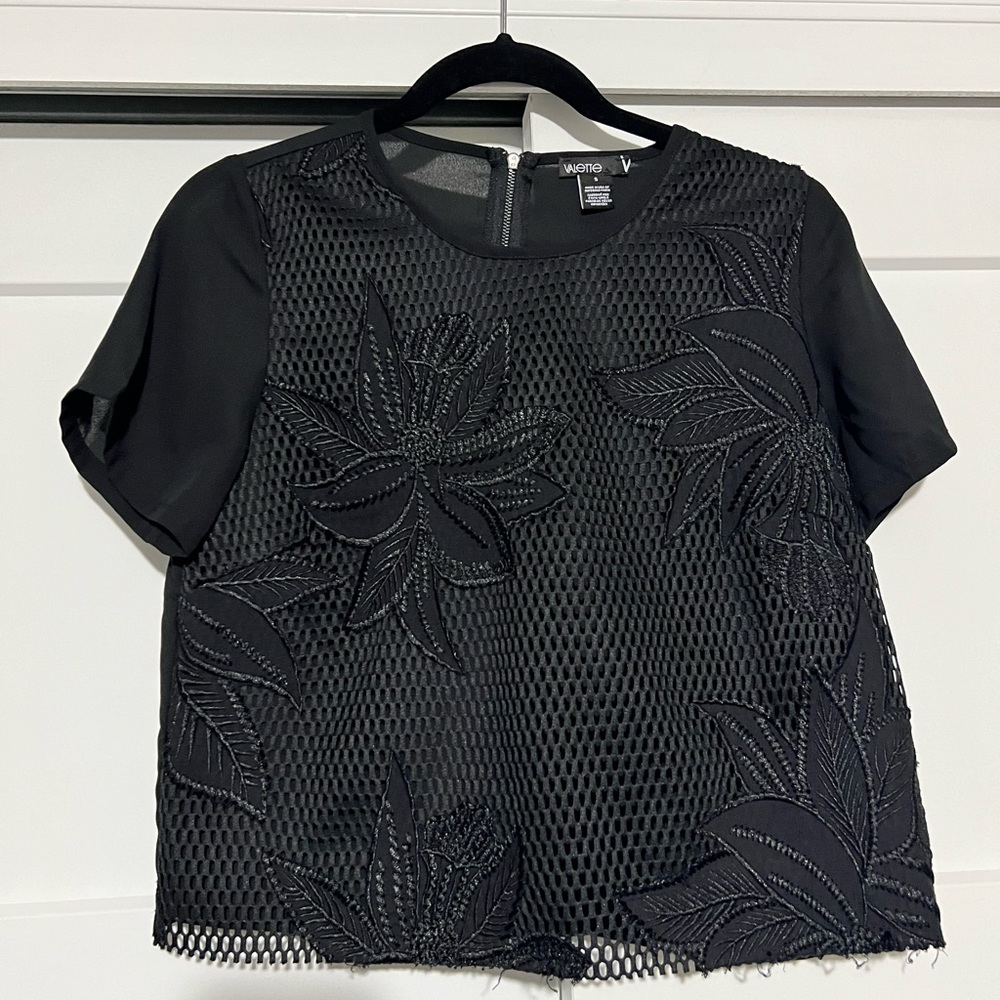 VALETTE Black Crop Top
